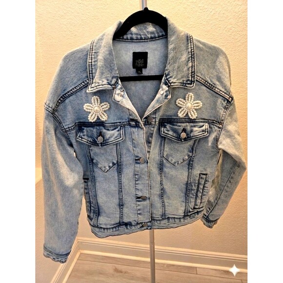 wild fable Jackets & Blazers - Wild Fable Beaded Pearl Flowers Jean Jacket Blue Acid Wash Trucker S-XS Womens